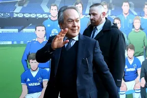 Chủ sở hữu của Everton, Farhad Moshiri khẳng định CLB không phải để bán.