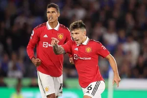 Lisandro Martinez đang trở thành nhân tố quan trọng trong tiến trình tái thiết Quỷ đỏ.