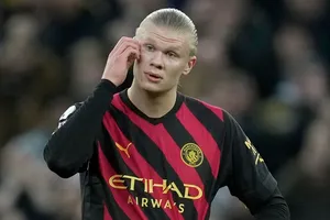 Erling Haaland không có một cú sút nào, thậm chí còn không có pha chạm bóng nguy hiểm nào trong vùng cấm địa của Tottenham.