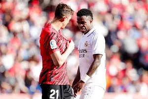 Tiền đạo trẻ Vinicius đã trở thành mục tiêu “chăm sóc” từ những đối thủ.