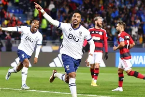 Tiền đạo Salem Al-Dawsari ghi cú đúp từ chấm phạt đền giúp Al-Hilal đánh bại Flamengo. 