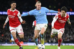 Arsenal phải thắng nếu không muốn “trao cờ” hẳn vào tay Man.City.