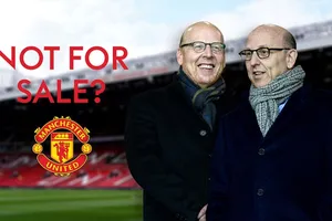 Các đồng sở hữu và điều hành, Avram Glazer và anh trai Joel, không muốn nhượng lại Man.United.