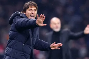 Sau khi bị loại ở Champions League, HLV Antonio Conte tiếp tục đưa ra những đánh giá “u ám”.
