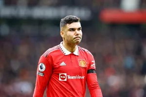 Bản thân Casemiro có lẽ cũng không thể lý giải vì sao được trọng tài “chăm sóc” kỹ đến vậy.