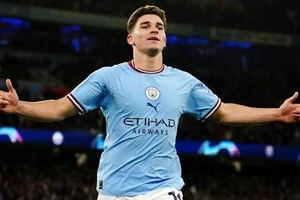 Julian Alvarez đã có mùa giải ra mắt ấn tượng cùng Man.City.