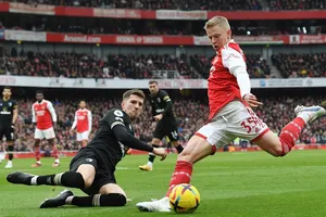 Zinchenko hòa nhập với CLB bắc London nhanh đến mức như thể đã ở đội bóng này từ lâu. 