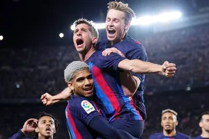 Chức vô địch đã gần hơn bao giờ hết với Barcelona sau chiến thắng 2-1 trong trận El Clasico trên sân Camp Nou.