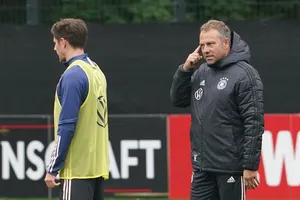 HLV Hansi Flick quyết liệt thay đổi, muốn xây dựng đội hình dựa trên nền tảng là những cầu thủ U21 tài năng.