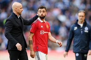 HLV Erik ten Hag kêu gọi cầu thủ Man.United học hỏi thái độ của đội trưởng Bruno Fernandes.