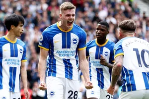 Brighton lần đầu tiên trong lịch sử giành quyền tham dự bóng đá châu Âu với chiến thắng 3-1 trước Southampton. 