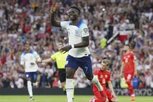 Bukayo Saka ghi hat-trick đầu tiên cho tuyển Anh, giúp Tam sư đại thắng 7-0 trước Bắc Macedonia.
