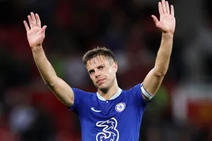 Chelsea sẵn sàng lắng nghe những lời đề nghị dành cho hậu vệ đội trưởng Cesar Azpilicueta.