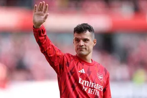 Granit Xhaka kết thúc 7 năm tại Arsenal để trở lại chơi bóng tại nước Đức với Leverkusen.