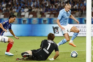 Erling Haaland lập cú đúp giúp Man.City ngược dòng đánh bại Yokohama F-Marinos 5-3 ở Tokyo. 