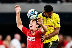 Man.United kết thúc chuyến du đấu tại Mỹ bằng thất bại 2-3 trước Borussia Dortmund.