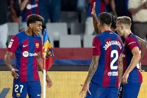 Barcelona trở lại ngôi đầu trước khi 2 đối thủ cạnh tranh Girona và Real Madrid đấu trực tiếp với nhau vào thứ Bảy.
