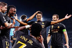 Jude Bellingham một lần nữa tạo nên sự khác biệt cho Real Madrid trong chiến thắng ly kỳ 3-2 trước Napoli.