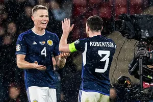 Scott McTominay là người hùng ở tuyển Scotland nhưng là “người thừa” ở Man.United.