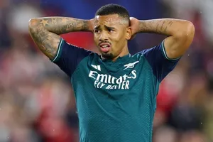 Chấn thương một lần nữa có thể khiến Arsenal mất Gabriel Jesus.