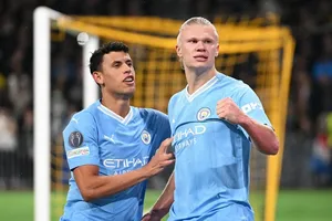 Erling Haaland ghi cú đúp trong chiến thắng 3-1 của đương kim vô địch Man.City trước Young Boys.