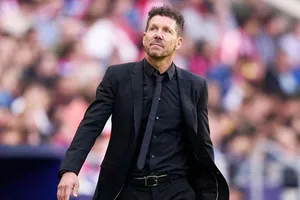 HLV Diego Simeone sẵn sàng xem xét việc giảm lương để tiếp tục dẫn dắt Atletico Madrid.