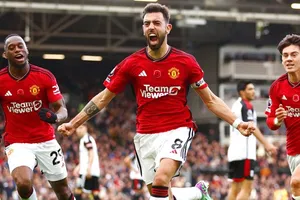 Bruno Fernandes ghi bàn ấn định chiến thắng 1-0 quan trọng cho Man.United tại Fulham.