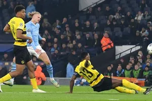 Erling Haaland ghi cú đúp giúp Man.City thắng 3-0 trước Young Boys. 