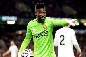 HLV Erik ten Hag vẫn để ngỏ mọi kế hoạch trong lúc chờ Ande Onana đưa ra quyết định.