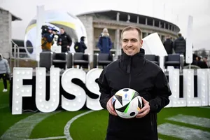 Huyền thoại bóng đá Đức, Philipp Lahm giới thiệu quả bóng chính thức tại Euro 2024.