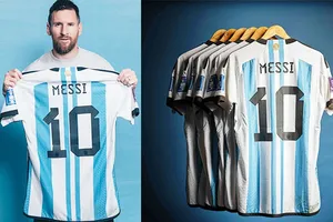 Sotheby's ước tính thu về hơn 10 triệu USD khi bán đấu giá 6 chiếc áo đấu mà Lionel Messi đã mặc tại World Cup 2022.