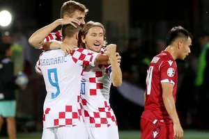 Croatia vượt qua Armenia ngoan cường 1-0 và giành quyền tranh tài tại kỳ Euro thứ 6 liên tiếp.