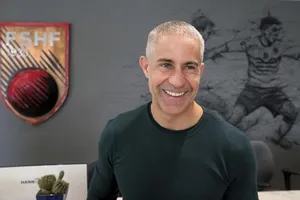 Tuyển Albania hy vọng giữ được HLV Sylvinho cho nỗ lực lần đầu tiên giành quyền tham dự World Cup.