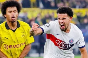 PSG được cứu bởi cầu thủ 17 tuổi Warren Zaire-Emery với bàn gỡ hòa 1-1 tại Dortmund.