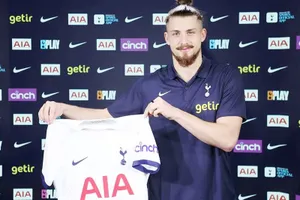 Tottenham mua Radu Dragusin với giá 26,7 triệu bảng là thương vụ đắt nhất tháng Giêng.