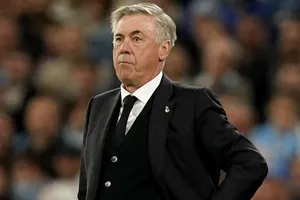 HLV Carlo Ancelotti tin cầu thủ Real Madrid không bị phân tâm bởi câu chuyện Kylian Mbappe. 