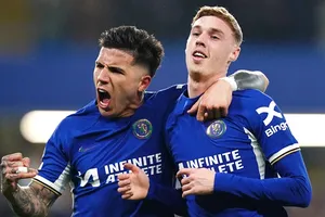 Cole Palmer tỏa sáng với một bàn thắng và một pha kiến tạo giúp Chelsea đánh bại Newcastle 3-2.