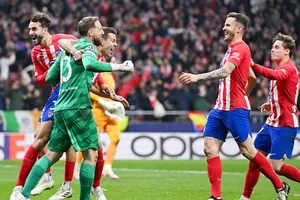 Thủ thành Jan Oblak sắm vai người hùng giúp Atletico Madrid đánh bại Inter Milan 3-2 trong loạt sút luân lưu.