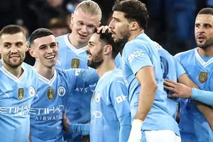 Man.City là đội đầu tiên trong lịch sử lọt vào 6 trận bán kết FA Cup liên tiếp sau chiến thắng 2-0 trước Newcastle.
