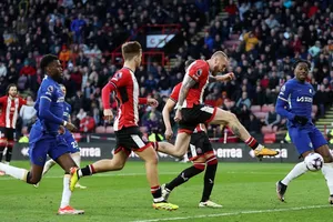 Chelsea để đội xếp cuối bảng Sheffield United lội ngược dòng cầm hòa 2-2.