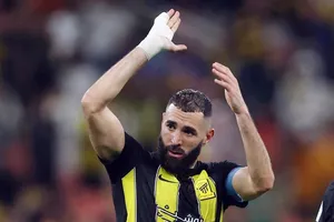 Karim Benzema giúp Al Ittihad giành chiến thắng 2-1 trước Al Wehda.