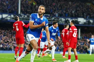 Everton đánh bại Liverpool 2-0 tại Goodison Park và nhấn chìm hy vọng vô địch của kình địch.