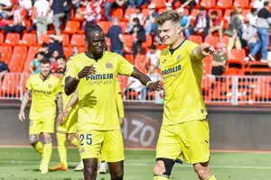 Sorloth là người mang về 3 điểm cho Villarreal trong trận đấu với Almeria