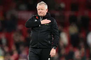 HLV Chris Wilder không từ chức và muốn trở thành một phần tái thiết Sheffield United.
