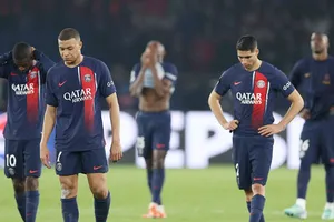 PSG đã trả giá chi việc hoang phí cơ hội phải nhường vé vào chung kết cho Borussia Dortmund.