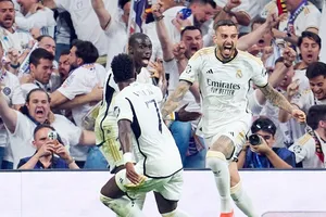 Tiền đạo dự bị Joselu sắm vai người hùng giúp Real Madrid ngược dòng gay cấn đánh bại Bayern Munich 2-1.