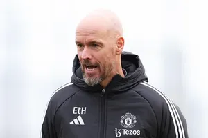 HLV Erik ten Hag đã đặt câu hỏi về kiến thức và sự hiểu biết của những người kêu gọi sa thải ông khỏi vị trí ở Man.United.