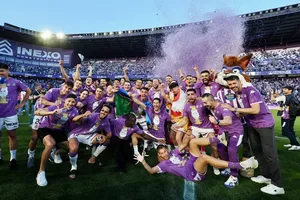 Real Valladolid chính thức giành quyền lên chơi ở La Liga mùa giải 2024-25