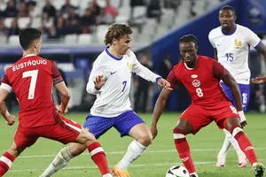 Tuyển Pháp và Canada đã hòa 0-0 trong trận giao hữu vào Chủ nhật.
