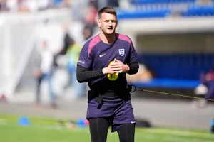 Tom Heaton đã được LĐBĐ Anh tăng cường đến Đức trong vài trò thủ môn huấn luyện.